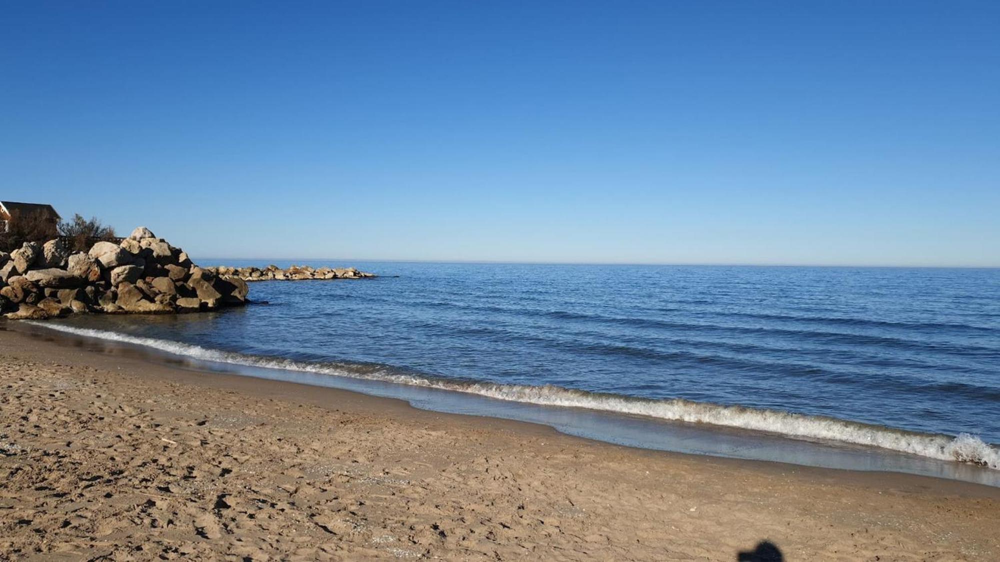 Vacansis Habitaciones De Hostal A Primera Linea De Playa En Кулера Екстериор снимка