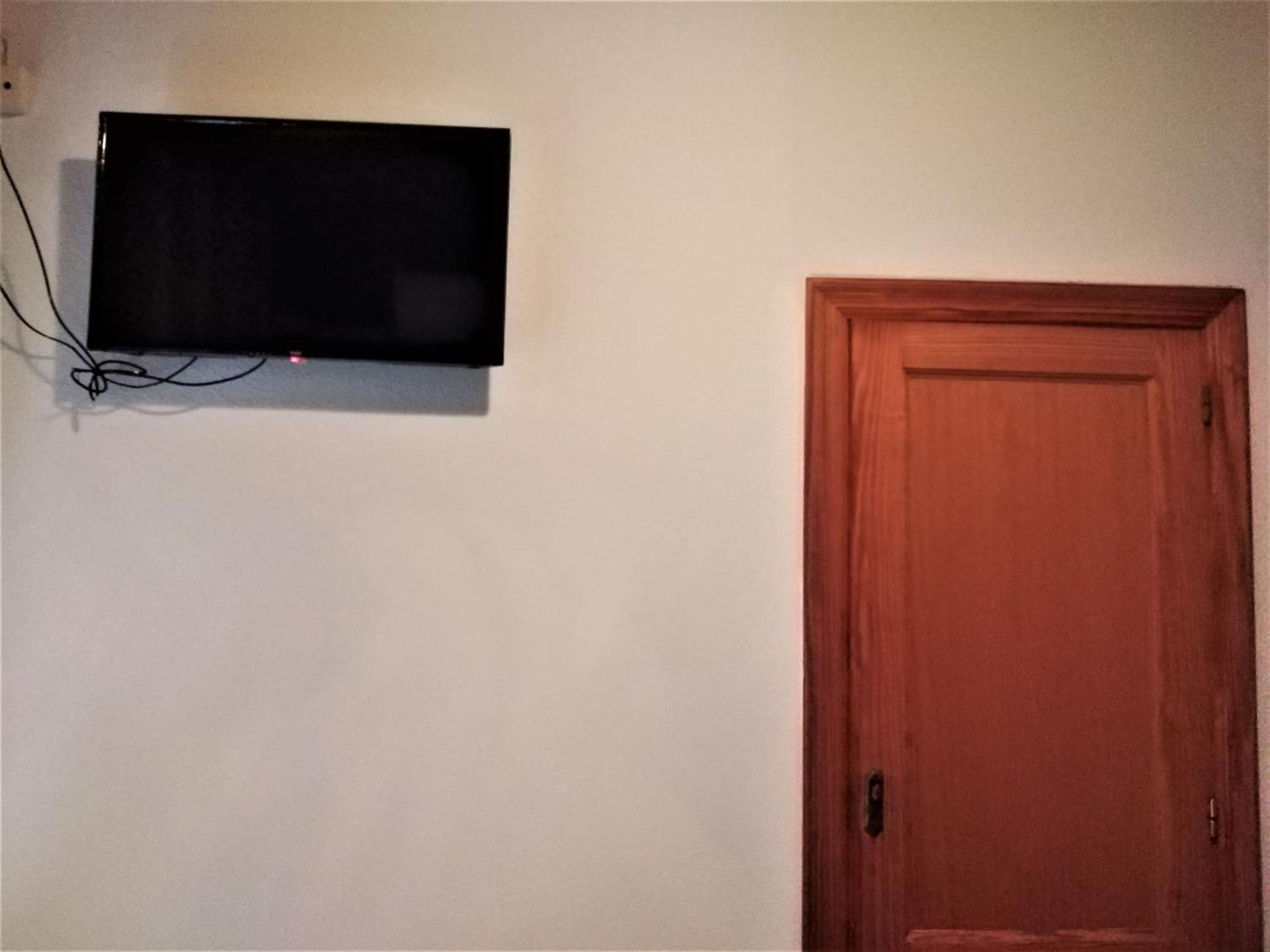 Vacansis Habitaciones De Hostal A Primera Linea De Playa En Кулера Екстериор снимка